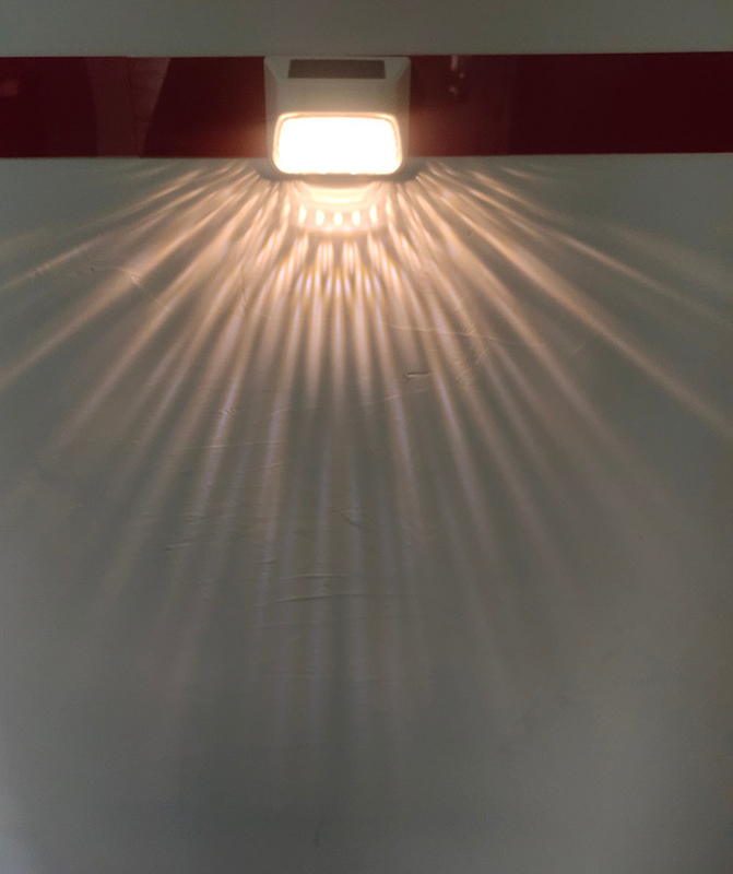 Mooi Mini Outdoor Solar Wall Lights IP65 maakt Twee Wijzen voor Decoratie waterdicht