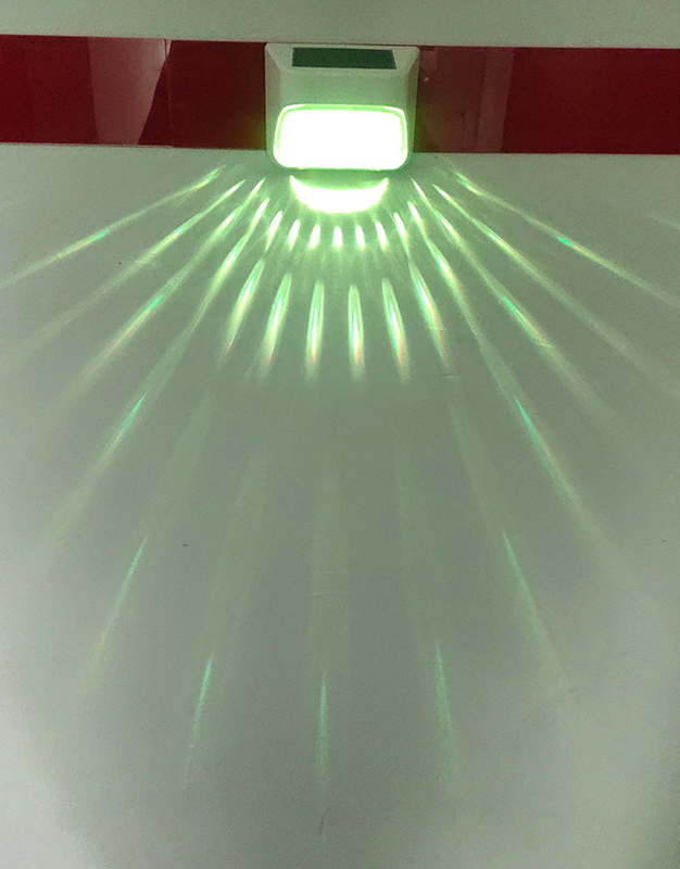 Mooi Mini Outdoor Solar Wall Lights IP65 maakt Twee Wijzen voor Decoratie waterdicht