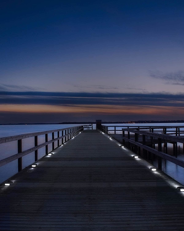 Aluminium LED Solar Dock Light White Glow Industrial Grade 2V Spanning