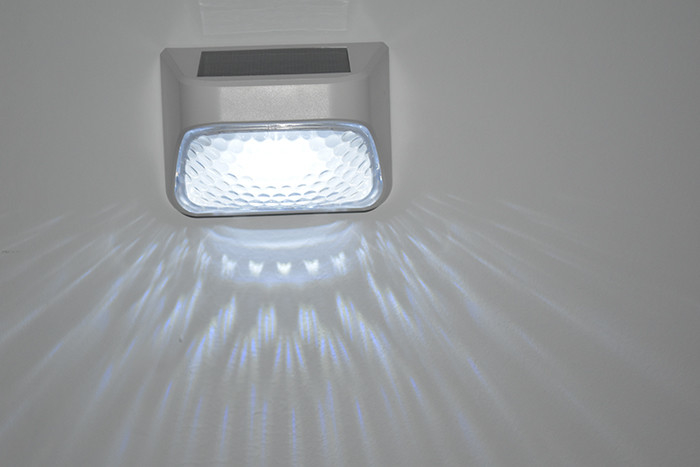 100g Zonnehek licht Zwart ABS PMMA Warm Wit RGB 20 lumens Waterdicht IP65 4,5 uur opladen