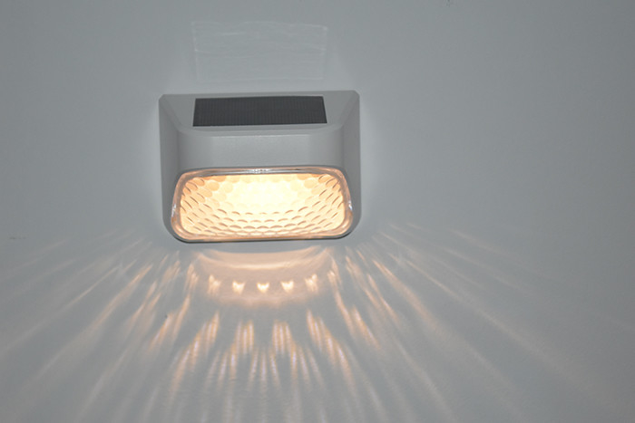 100g Zonnehek licht Zwart ABS PMMA Warm Wit RGB 20 lumens Waterdicht IP65 4,5 uur opladen