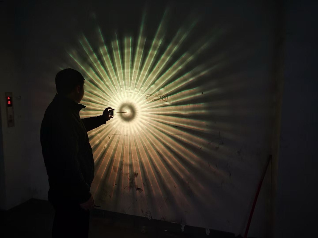 LED-tuinverlichting op zonne-energie met IP65 waterdicht niveau en 10LM lichtintensiteit voor buitenpaden