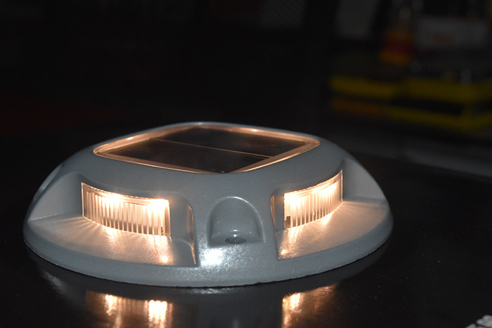 Zonne-energie 110 * 22 mm dek verlicht licht voor de werktijd van 20 uur