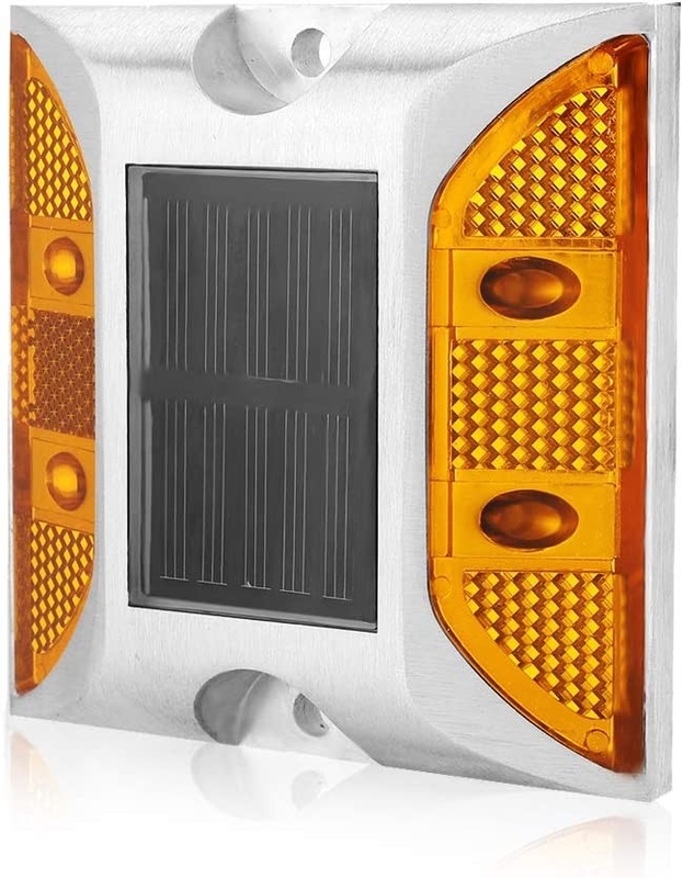 Solar Road Stud met 103*106*24mm Grootte en LED Reflectief verkeerswaarschuwingslicht 330g