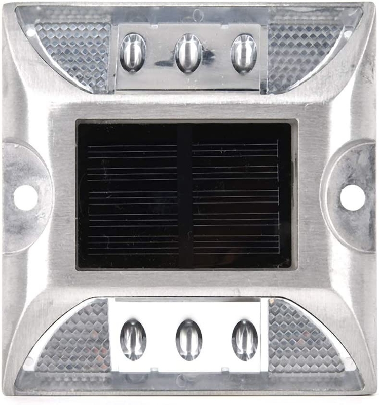 Solar Road Stud met 103*106*24mm Grootte en LED Reflectief verkeerswaarschuwingslicht 330g