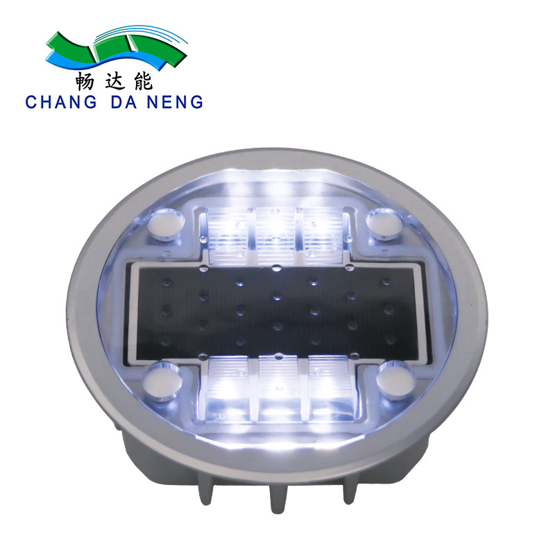 2V Spanning LED Zonne-energie Pad Studs IP68 voor temperatuur en druk omgevingen