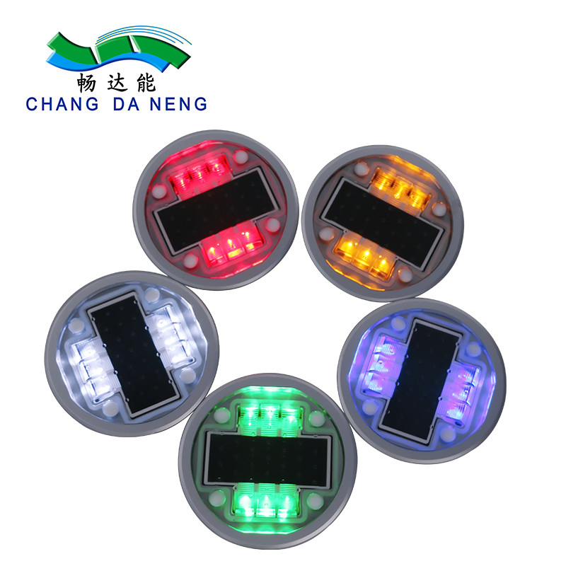 2V Spanning LED Zonne-energie Pad Studs IP68 voor temperatuur en druk omgevingen