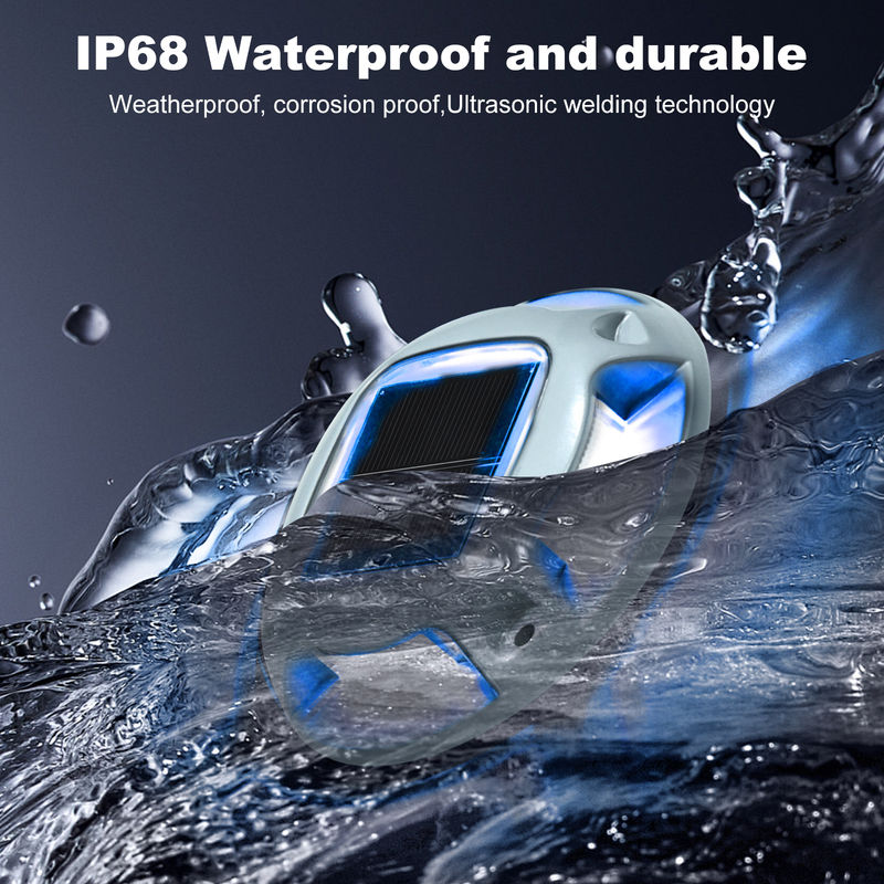 Buiten Solar Road Stud met 6000K Daylight Alert LED en 110*22.5MM Grootte Waterdicht Aluminium Dek Licht